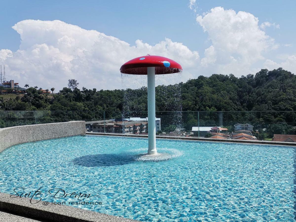 115m² 3 slaapkamer, 2 privé badkamer Appartement in Batu Burok Kuala Terengganu Buitenkant foto