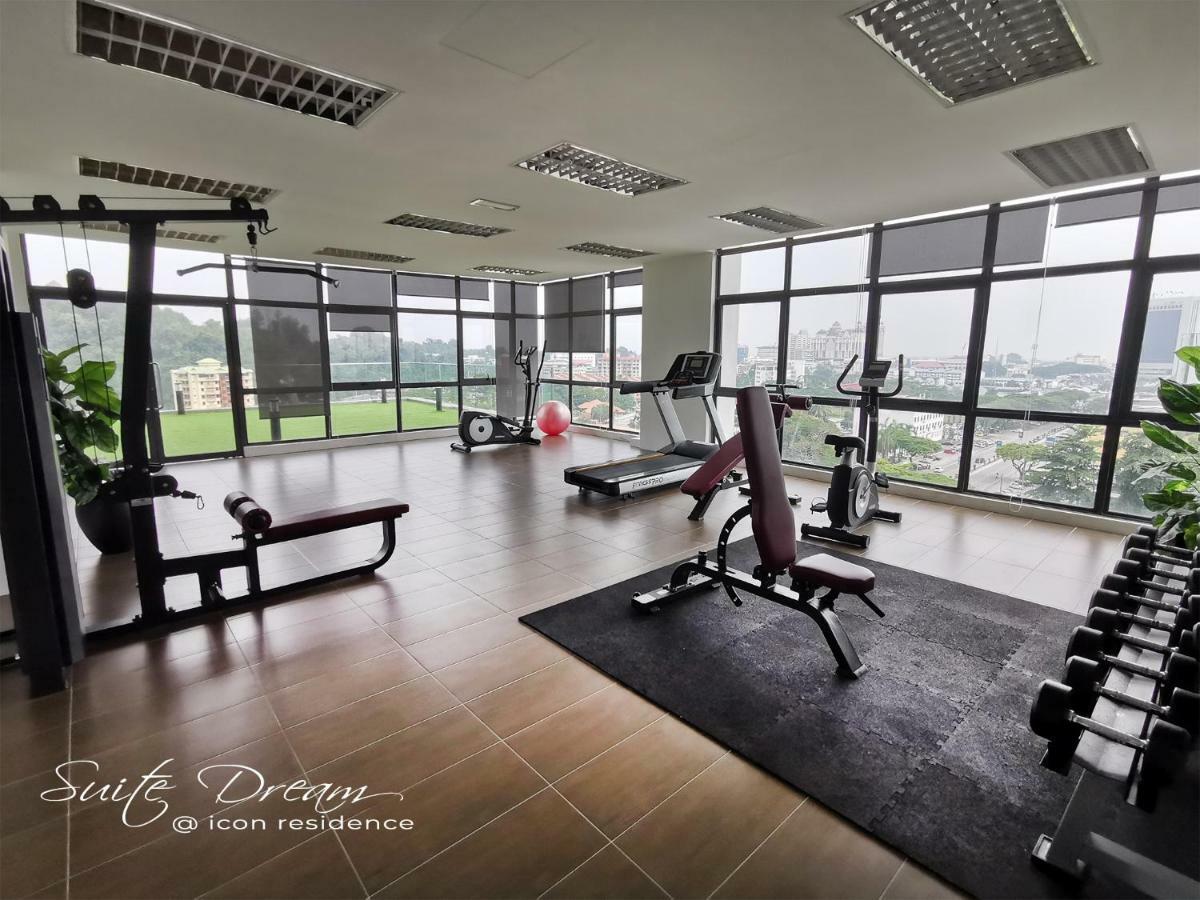 115m² 3 slaapkamer, 2 privé badkamer Appartement in Batu Burok Kuala Terengganu Buitenkant foto