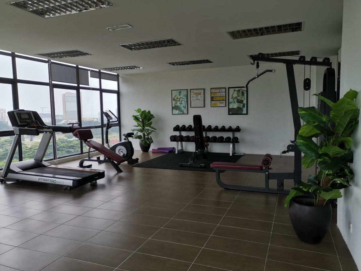 115m² 3 slaapkamer, 2 privé badkamer Appartement in Batu Burok Kuala Terengganu Buitenkant foto